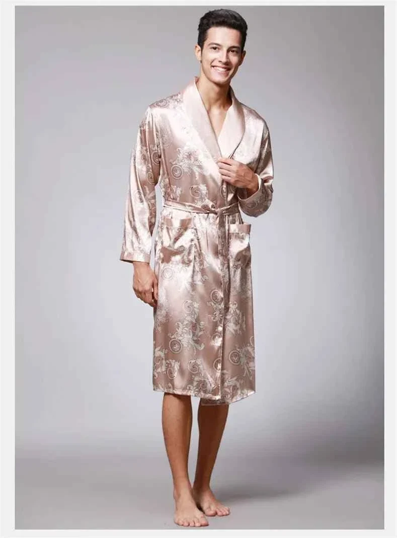 Kimono-Bademantel aus Seidensatin für Herren mit goldenem Drachenmotiv, knielang