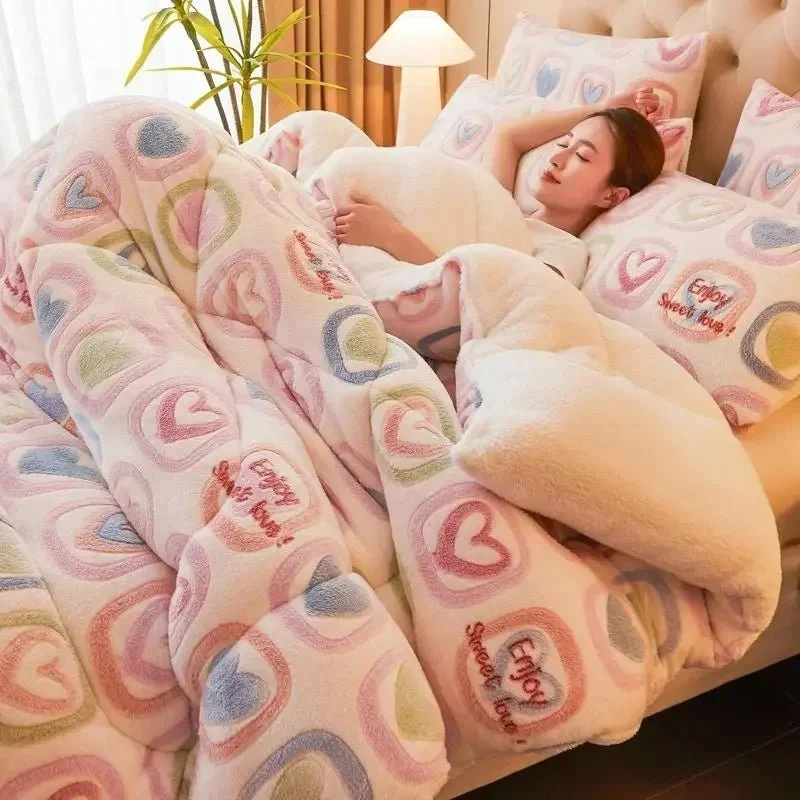 Winterliche Lammwolldecke – Dicke und warme Plüschdecke für Einzel- und Doppelzimmer im Studentenwohnheim