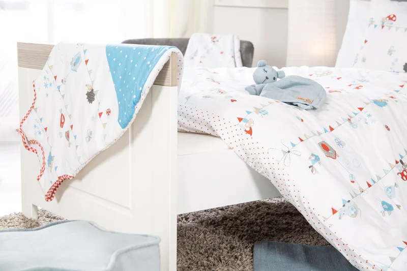 Kinderbettgarnitur "Vogeltanz" – 4-teilig, Bettwäsche 100 x 135 cm (Decke & Kissen), Nestchen & Himmel