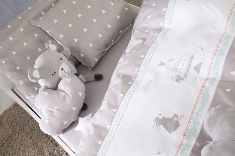 Baby-Bettwäsche "Indibär" – 2-teilig, 100 x 135 cm, Baumwolle, Decken- & Kissenbezug mit Applikation