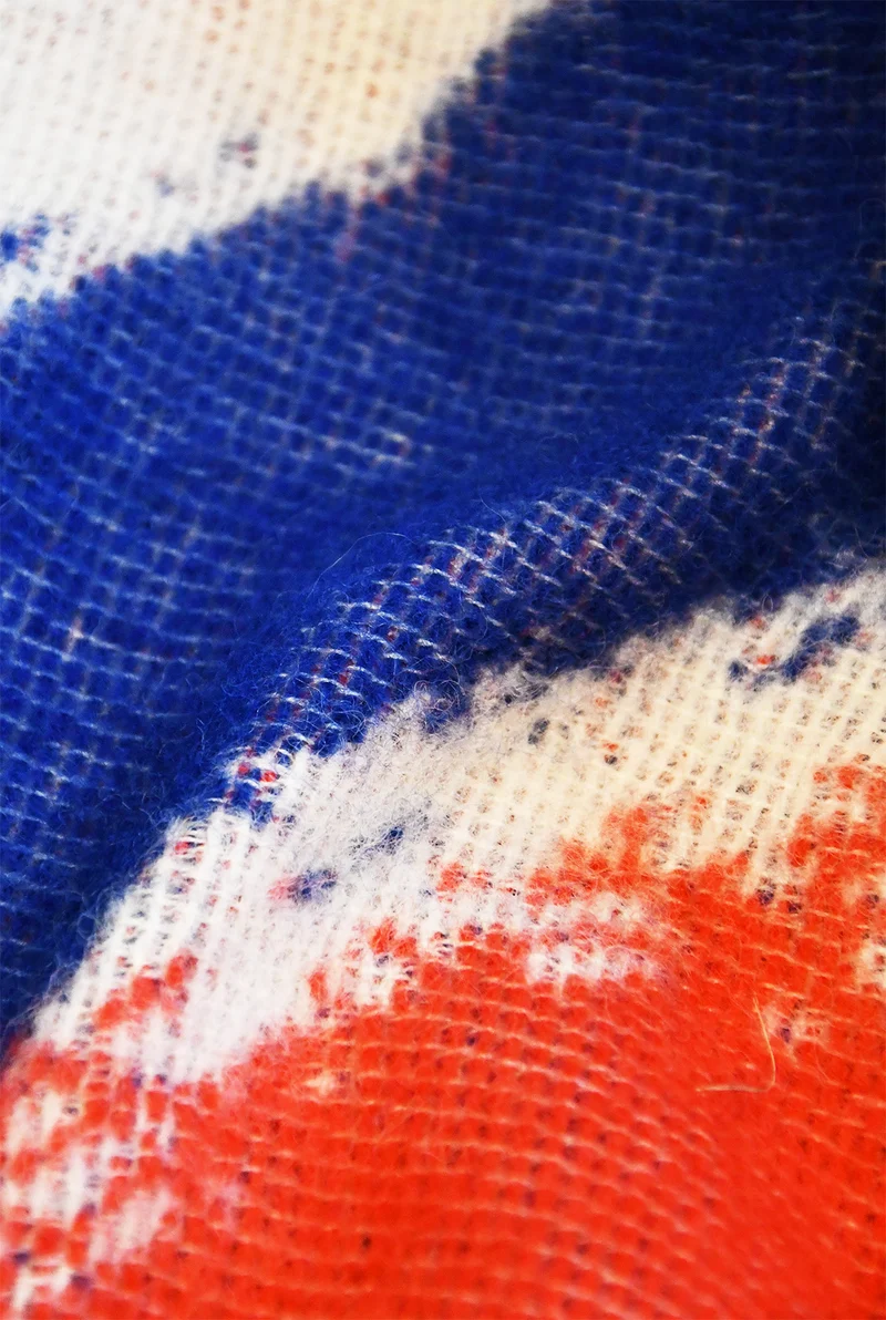 Wool Blanket “Podium” by Michele Rondelli