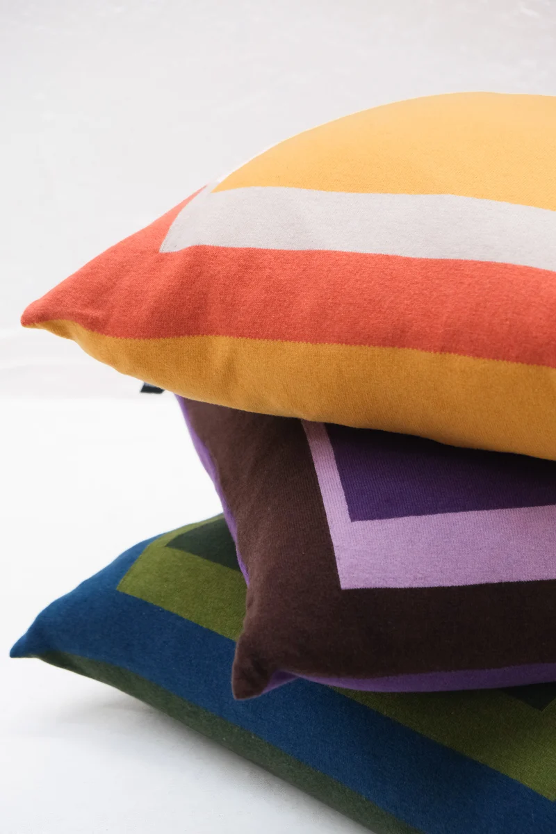 Cushion Cashmere and Merino Wool - Brown/Violet Squares