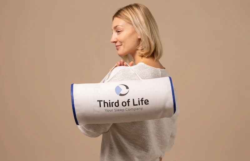 Seitenschläferkissen ACAMAR aus Visco Schaum, in ergonomischer Schmetterlingsform