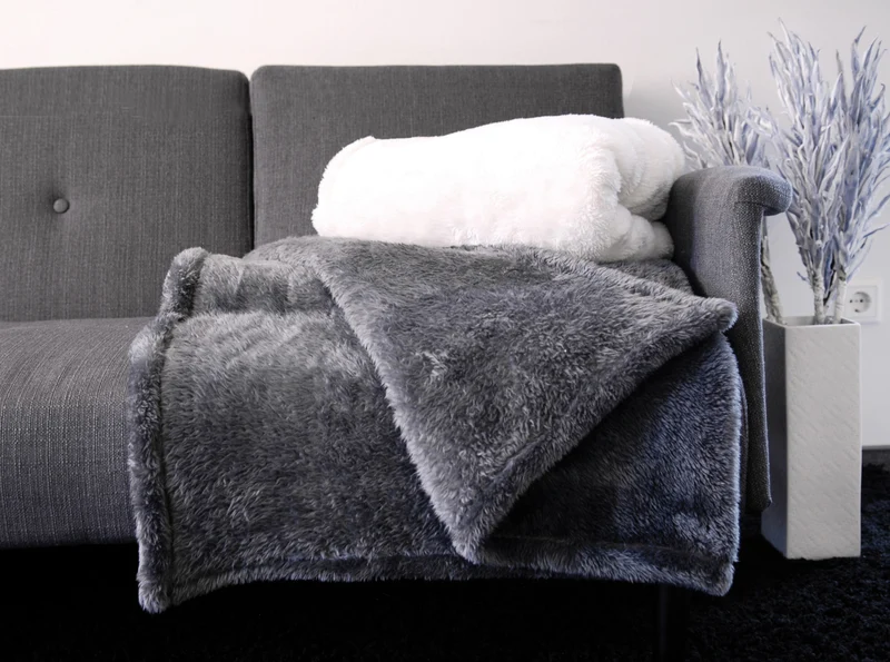 Wohndecke Kuscheldecke Lang Fell Flanell 150x200 - Goldmond