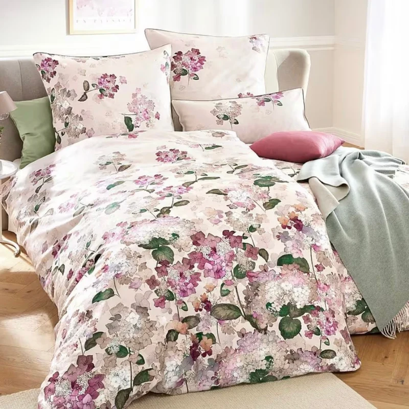 LuxCocoon Mako-Satin Bettwäsche Bellagio – florale Eleganz für anspruchsvolle Schlafkultur