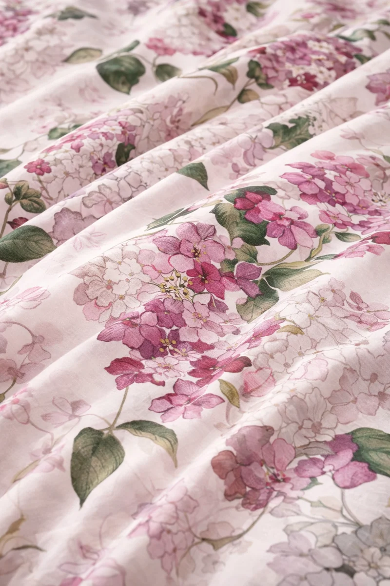 LuxCocoon Mako-Satin Bettwäsche Bellagio – florale Eleganz für anspruchsvolle Schlafkultur