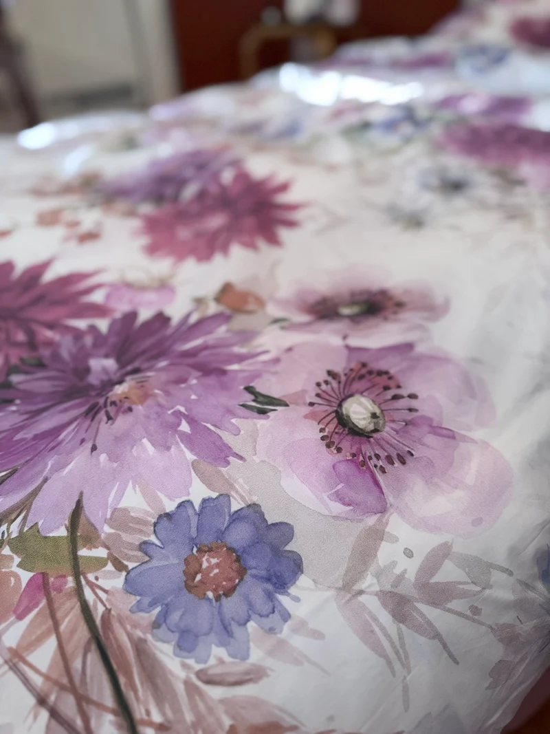Luxus Bettwäsche Fleur Rosée aus 100 % Mako Satin – Bio Bettwäsche floral beige, Made in Germany