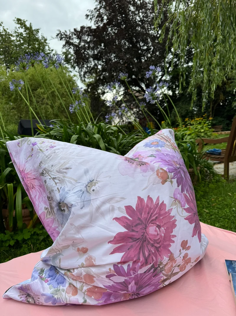 Luxus Bettwäsche Fleur Rosée aus 100 % Mako Satin – Bio Bettwäsche floral beige, Made in Germany