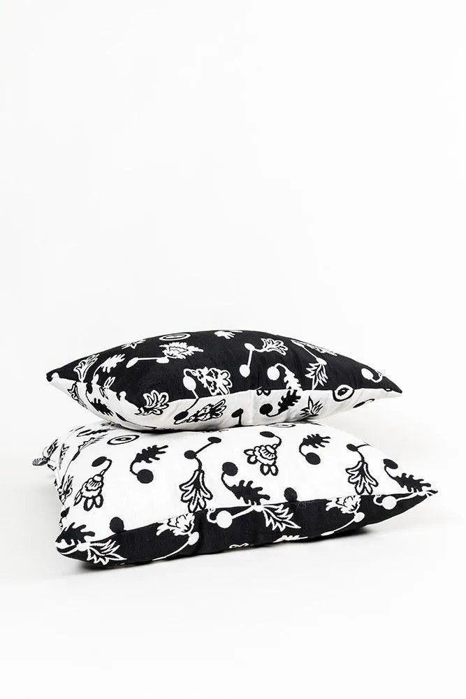 Woven Pillows and Cushions "Mars" by Nathalie Du Pasquier & George Sowden
