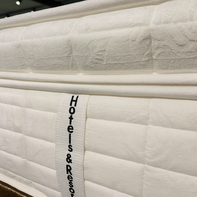 Matelas latex, crin de cheval, mémoire de forme et ressorts - Collection Signature