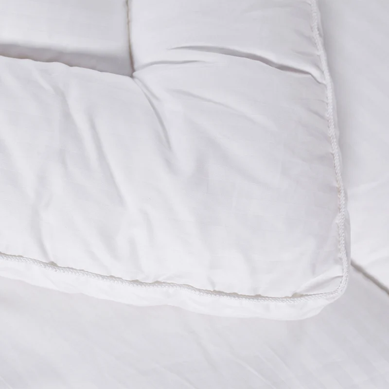 Pack Promo Luxe : Surmatelas + Couette & Oreillers